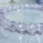 宝石質 クンツァイト 6㎜ 眩い キラキラ感 美しい キャッツ効果 希少 パワーストーン 天然石 ブレスレット F60