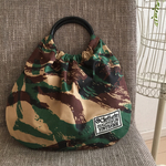 再販✳︎カモフラージュ柄の円形ハンドバッグ