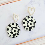 レトロなお花とハートカボションのピアス
