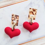 ぷっくりハートとヒョウ柄カボションのピアス