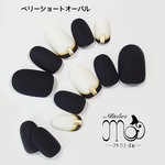 【再販】マットブラックのシックなモノトーンネイル／ネイルチップ