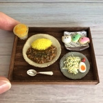 キーマカレー定食　サラダ　アイシングクッキー　マンゴーラッシー　ミニチュアフード