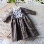お花畑刺繍のワンピース