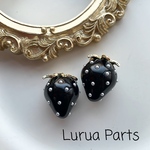 2pcs ブラック☆いちごチャーム