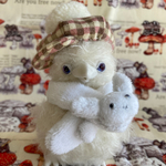 白いカラスのぬいぐるみ　