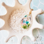 Crystal Flower Garden〜大粒スワロフスキーと押し花のネックレス〜