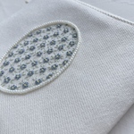 勿忘草の手刺繍フラットポーチ
