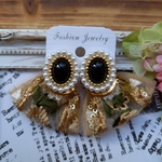 インド刺繍 リボンタッセル 2way ピアス/イヤリング おおぶり 豪華 ビーズ刺繍 カボション ゴールド パール  耳が痛くならない