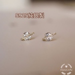 S925純銀製 18kgp 高品質　一粒　CZダイヤ　K18　ミニピアス　星　YC5849
