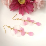 再販☆揺れる花びらのピアス/イヤリング
