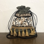 刺繍リボンの巾着ショルダーバッグ☆*。カーキ×ブラック