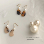 ☆べっ甲＆パール／ドロップ型大人デザインピアス／イヤリング/ゆらゆら揺れる／アクリル／秋色