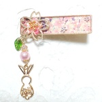 うさぎと桜花のヘアクリップ