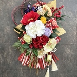 No.wreath-15411★迎春しめ縄リース(お正月リース)   21-(6)   ダリア＆椿＆迎春扇　48x28cm・アートフラワー/造花リース/大型リース/壁掛け
