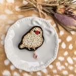 Frederica【刺繍ブローチ　文鳥】