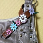 レザークラフト　お花が可愛い～バッグチャーム、キーホルダー、ストラップ（本革）