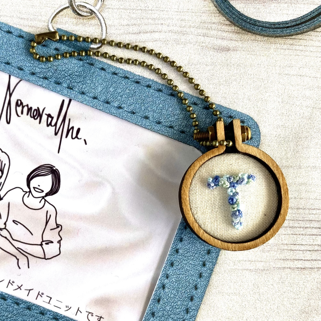 foxgirl♡ ウエイト枠 刺繍イニシャルポーチ♡ チーターのアニマル刺繍ポーチ 刺繍ポーチ・キーホルダー