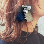 183ベージュ✖︎ネイビーピアス　イヤリング