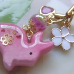 ◇724　『cocoa516様ご売約品』　桜色　🌸うさぎとお花のストラップ🐇（イヤホンジャック）