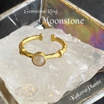アルテミスの瞳 魔法石リングGemstone Ring "Moonstone"