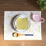 ミモザ柄 ミニランチョンマット＆コースター   2枚1セット リバーシブル ٭•。❁。.*･ﾟ　.ﾟ･*.❁。.*･٭•。