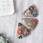 𓊆 New color!𓊇 インド刺繍パッチンピン