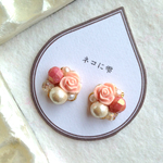 ピンクローズのビジューピアス（イヤリング）
