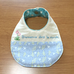 北欧風小鳥柄　お花の刺繍のスタイ