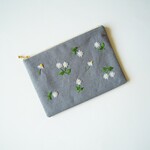 ♪お年玉価格♪　刺繍ポーチ