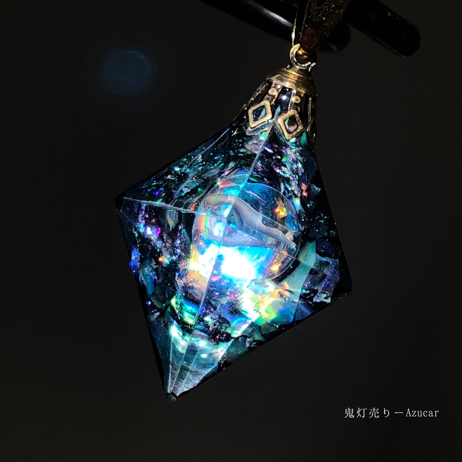月の涙を集めて。宇宙レジン 懐中時計versionオルゴナイト