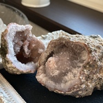 ペア瑪瑙　アゲートwith赤水晶　モロッコ産 赤水晶ジオード