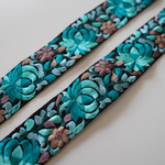 【1mカット済み】シルク刺繍リボン　【ブラック×ピーコック】
