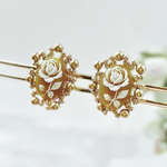 お花のカメオ＊カーキ系　イヤリング／ピアス　金属アレルギー対応　ヴィンテージ　レーシー　楕円　フラワー　バラ　ゴールド　上品　ビーズ刺繍　イエベ秋
