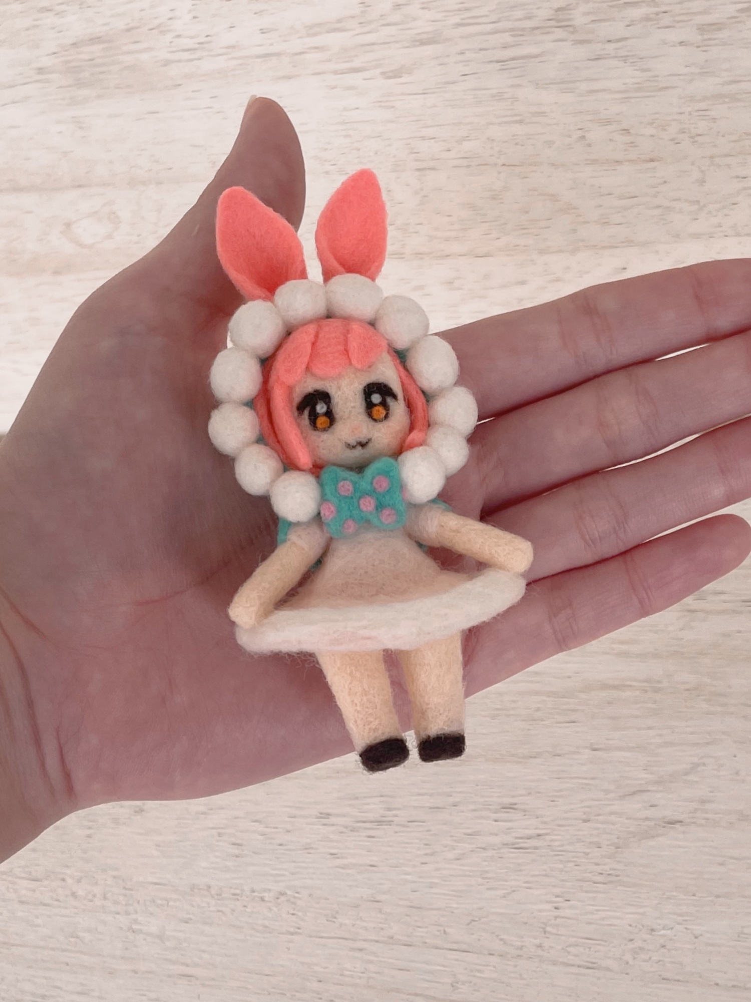 羊毛フェルト うさぎの女の子 人形 - 羊毛フェルト | minne byGMO