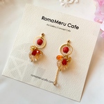 『赤いテントウムシと魔法の輪』（レッド×シャンパン）チェコビーズのアシンメトリー ピアス/イヤリング Lady bug-red02
