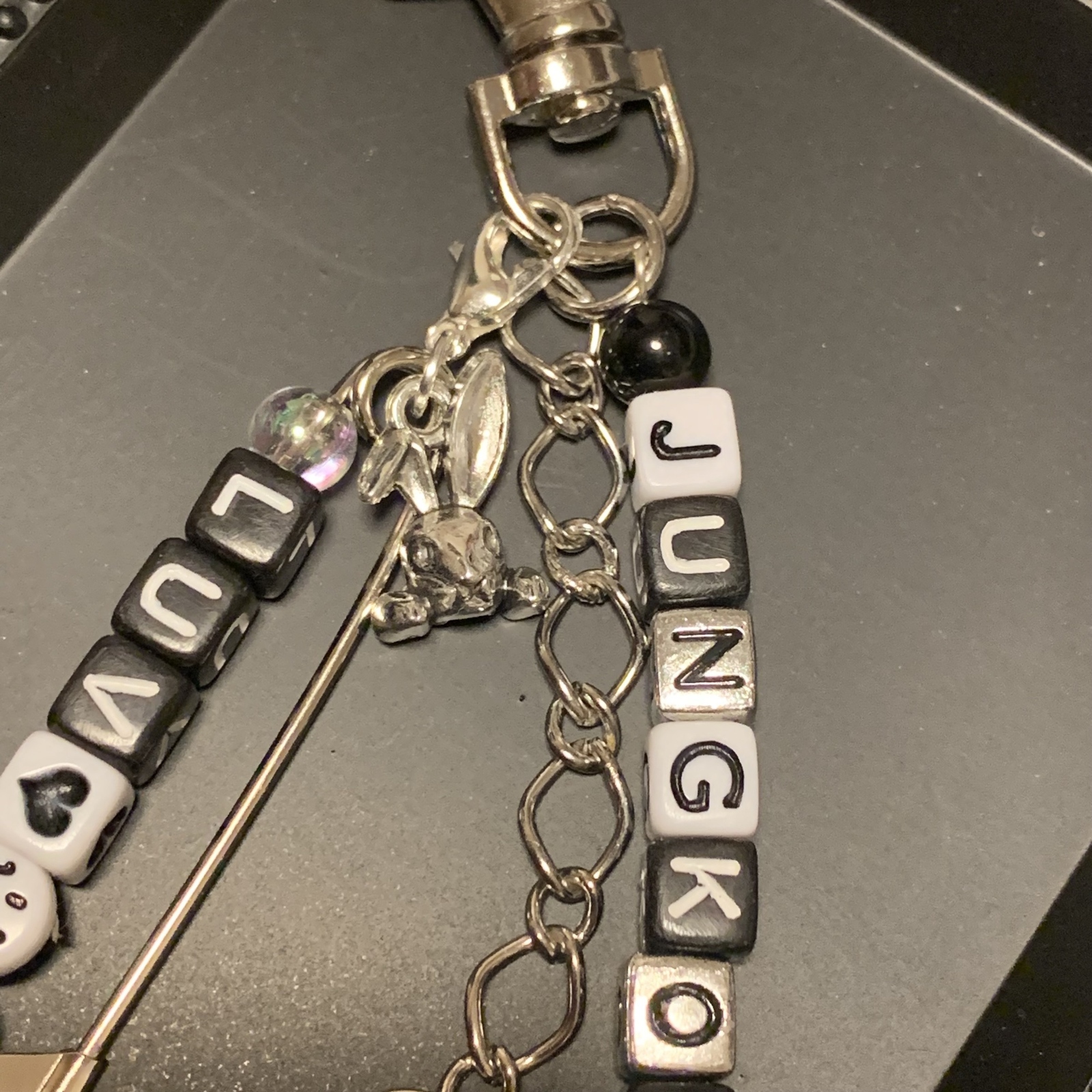 ビーズキーホルダー キーリング ハンドメイド アルファベット