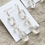 SALE‼️一点のみ‼️クリスタル揺れるピアス*