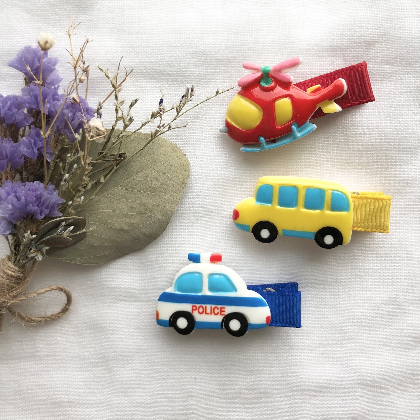 パトカー☆救急車☆ベビーヘアクリップ　ヘアゴム 働く車 2つ ベビーヘアクリップ キッズ ヘアゴム パトカー