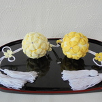 つまみ細工　　花くすだま　　「花ぼんぼん」　黄色・クリームイエロー　2way