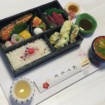 今日のランチ割子弁当鮭🍱