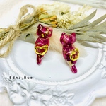 【再販♡】愛を呼ぶ薔薇猫ちゃん⋆꙳ピアス(イヤリング・ノンホール樹脂・マスクチャーム変更可)　金属アレルギー対応　送料無料　パーツ変更無料