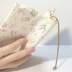 草花のブックカバー 