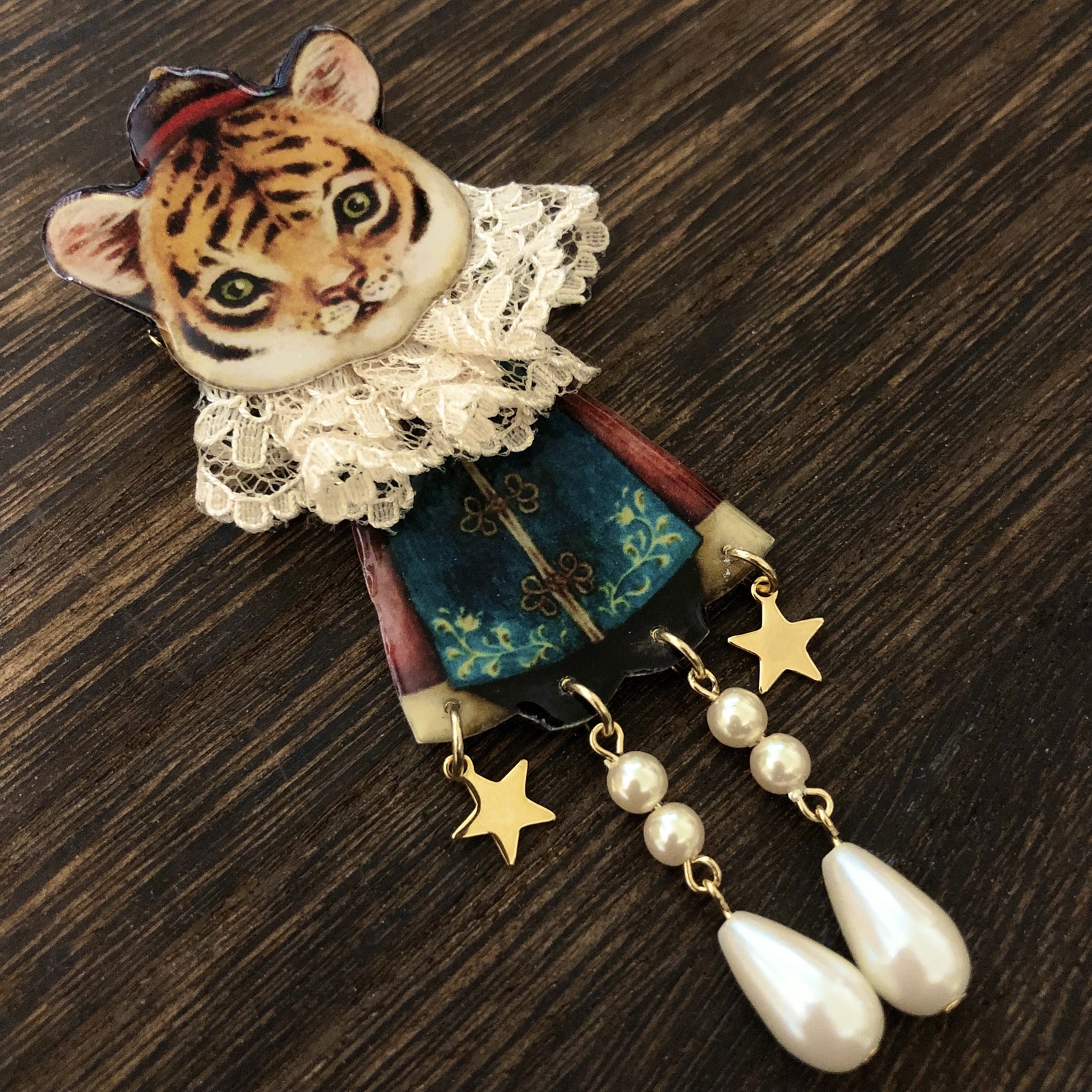 激レア GUCCI レッド 虎 タイガー ブローチ 激レア GUCCI レッド