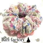 ハピネスブーケ❁ふわもこシフォンシュシュ❤(ピンク系花柄×いちご🍓)