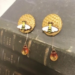 ミツバチと蜂蜜　イヤリングorピアス　サージカルステンレスピアス