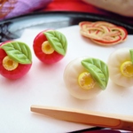和菓子シリーズ　椿のねりきりイヤリング