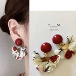 New ぷっくりレッド×フラワータッセル。゜ピアス/イヤリング