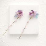 『花束』ピアス/イヤリング▷夢の霧パープル色Mサイズ◁ashelia_watercolorjewelry