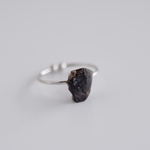 【厄除け最強】モリオン(黒水晶)原石のフリーサイズリングC／天然石 原石アクセサリー