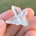 レムリアンシード(Lemurianseed)/ 成長干渉水晶(Growth Interference)/ クォーツクラスター(Quartz Cluster)   ◆虹◆S00384 天然無研磨